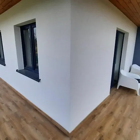 Pod Debami Apartment